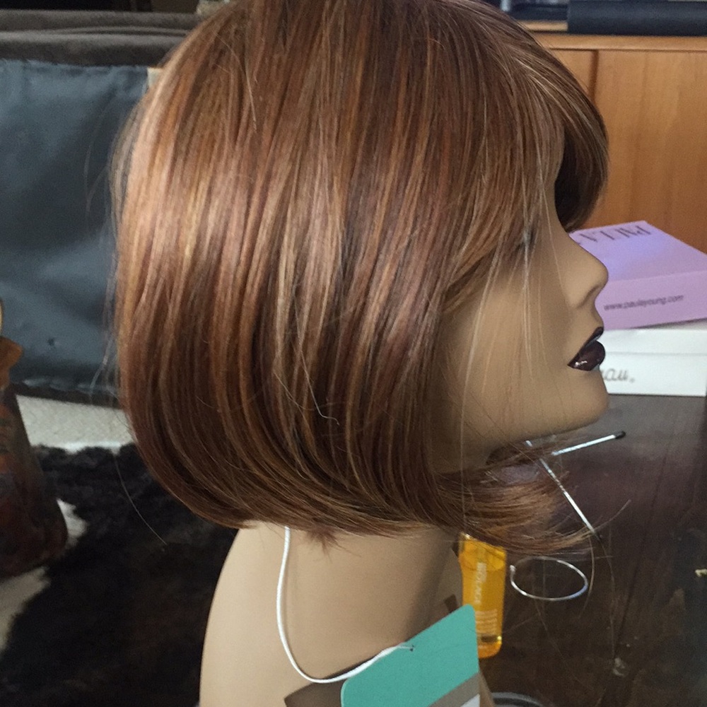 new with tags Garbor wig , silky Japanese fibers